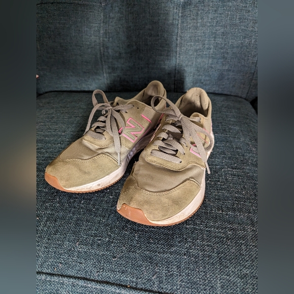 New Balance Fresh Foam size 9.5 - worn once! - Picture 4 of 4